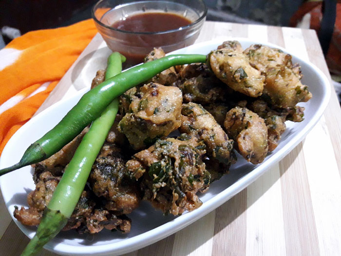 How to make palak bhajia | Palak pakoda recipe | spinach pakoda